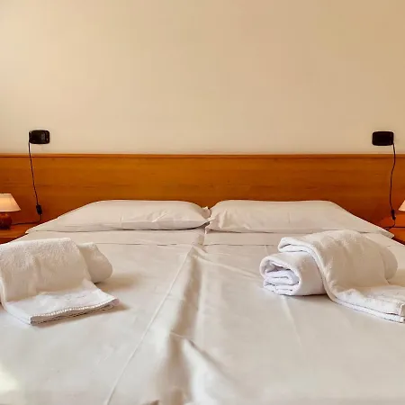 Viola Apt Punta Gro' Sirmione *