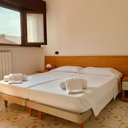 Viola Apt Punta Gro' Sirmione *